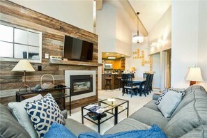 Condo, Multiple Beds (1302 Trappeur's Lodge, Trappeur's Cro) | Living area