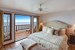 2 bedrooms, iron/ironing board, travel cot, WiFi