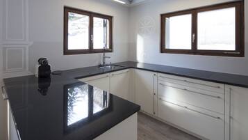 ์ํํธ | ์ ์ฉ ์ฃผ๋ฐฉ | ๋์ฉ๋ ๋์ฅ๊ณ , ์ ์๋ ์ธ์ง, ์ค๋ธ, ์ฟกํ