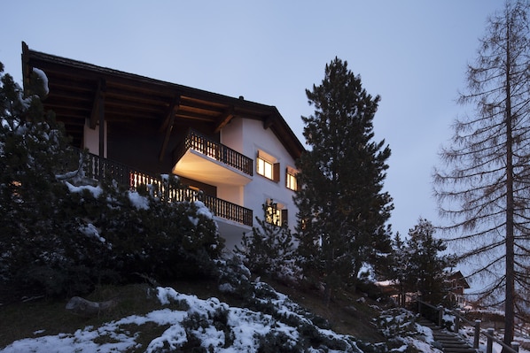 Front of property - Chasa Diala Wohnung Ena (Scuol)