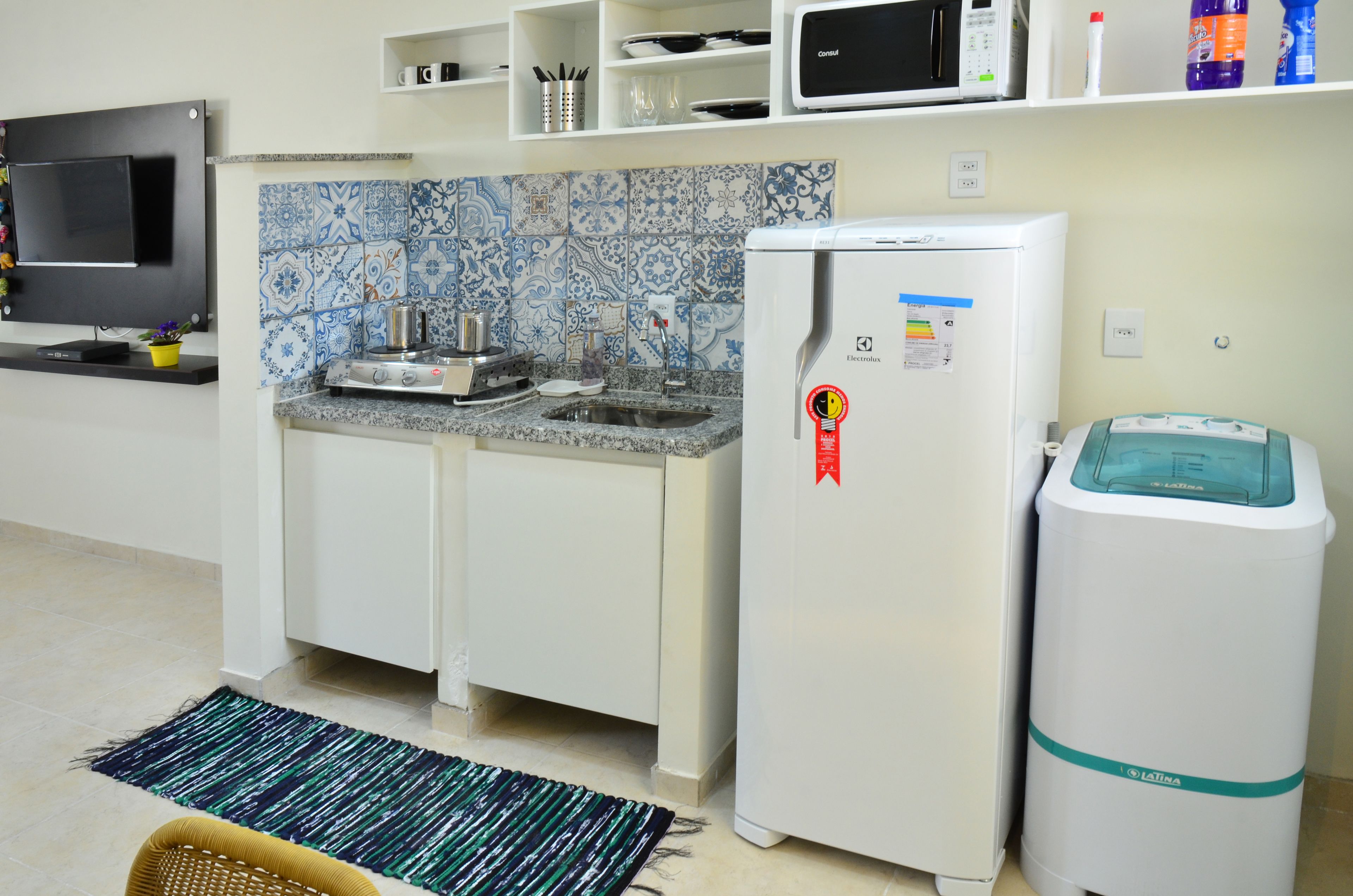 Quarto tradicional | Cozinha privada | Geladeira, micro-ondas, talheres/pratos/utensílios de cozinha
