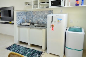 Quarto tradicional | Cozinha privada | Geladeira, micro-ondas, talheres/pratos/utensílios de cozinha