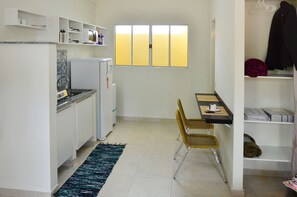 Camera Tradizionale | Cucina privata | Frigorifero, microonde, pentole/stoviglie/utensili