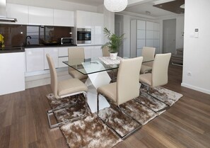 Apartment, 2 Bedrooms | In-room dining - Villa Lucas (Podstrana)