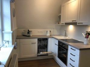 Kühlschrank, Ofen, Geschirrspüler