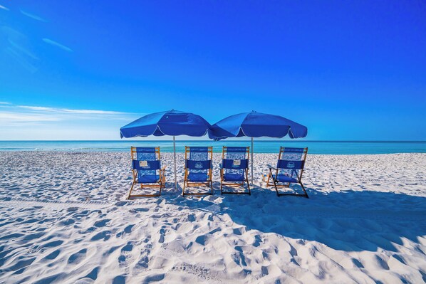 On the beach - Phoenix IV - 1BR Gulf Front! - Condo 4082 (Orange Beach)