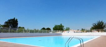 2 Room Mais., Pool, BBQ, Near the Sea