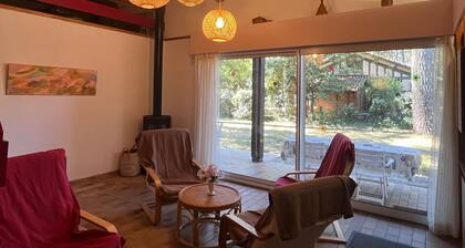 Charming Seaside House: Quiet Area, Garden, 6 Guests, 900m to Beach, Wifi, Parking
