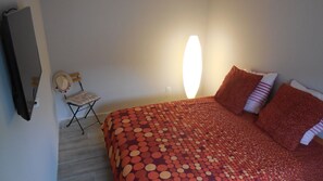 2 bedrooms, iron/ironing board, free WiFi - Charming stone village house completely renovated (Limans)
