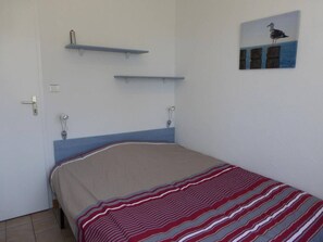 2 bedrooms