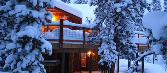 Logg hjem med fjellutsikt og boblebad på 2 dekar