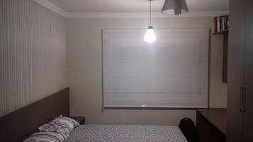 Quarto básico, 2 quartos | 1 quarto, escrivaninha, ferros/tábuas de passar roupa, Wi-Fi de cortesia