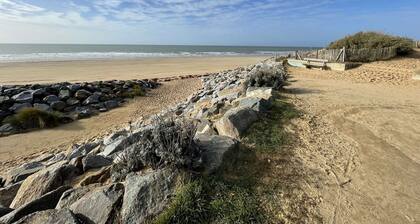 Cozy apartment near beach with balcony and sea view
