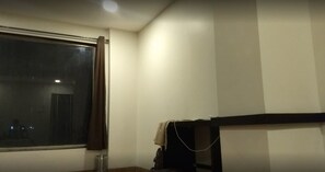 Premium bedding, desk, rollaway beds, free WiFi