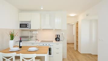 Comfort 1 bedroom apartment | Cocina privada | Utensilios de cocina