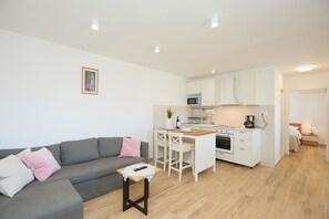 Comfort 1 bedroom apartment | Living area - Guesthouse Anica (Dubrovnik)