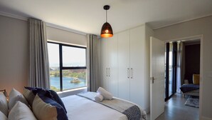 Superior Apartment - Waters Edge Luxury Apartments (Cape Town)
