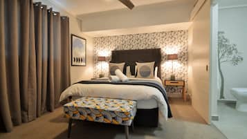 Apartment, 1 Bedroom | In-room safe, desk, iron/ironing board, free cribs/infant beds