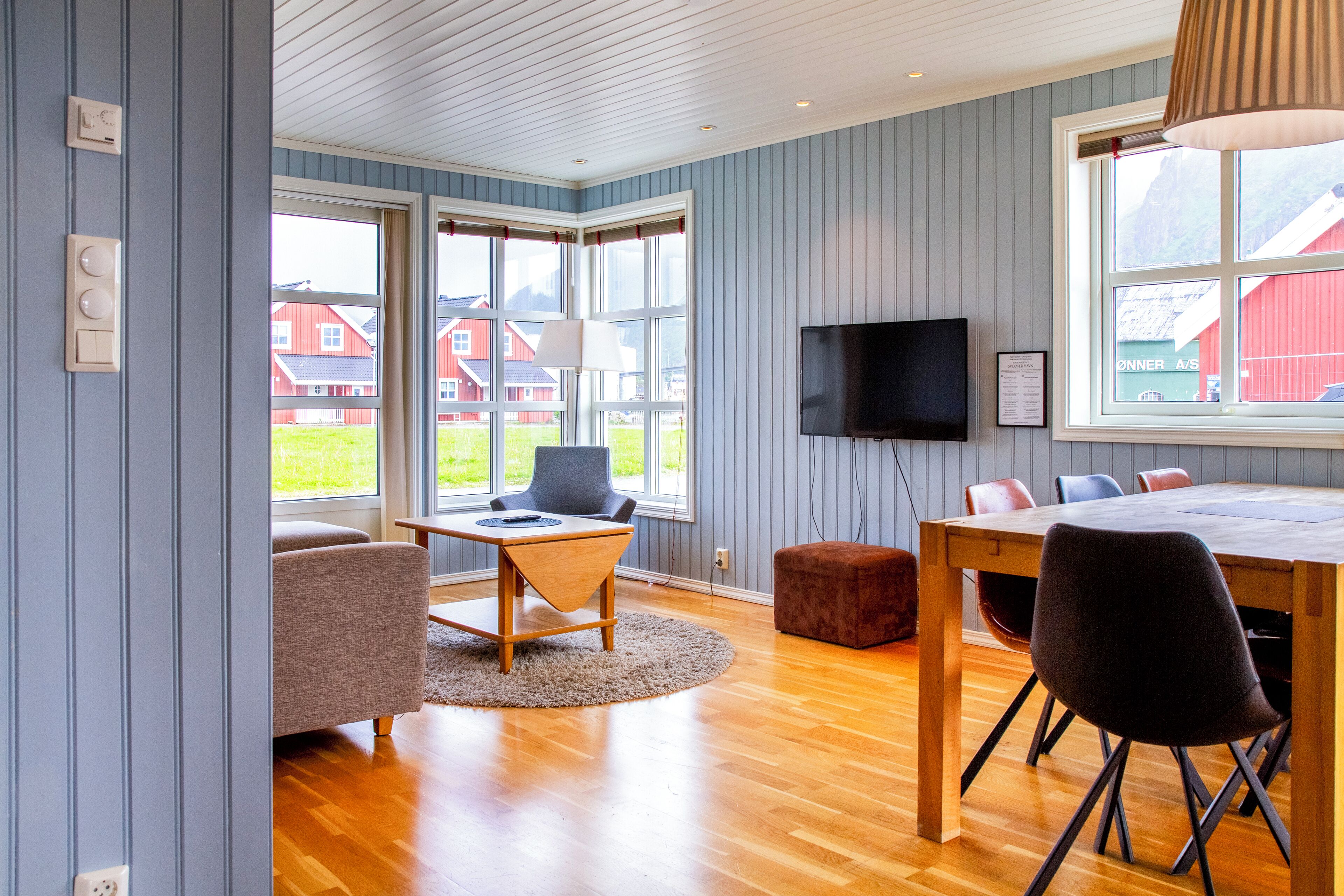 Hus – comfort, 4 soverom, terrasse, ved havkanten | Spiseområde på rommet