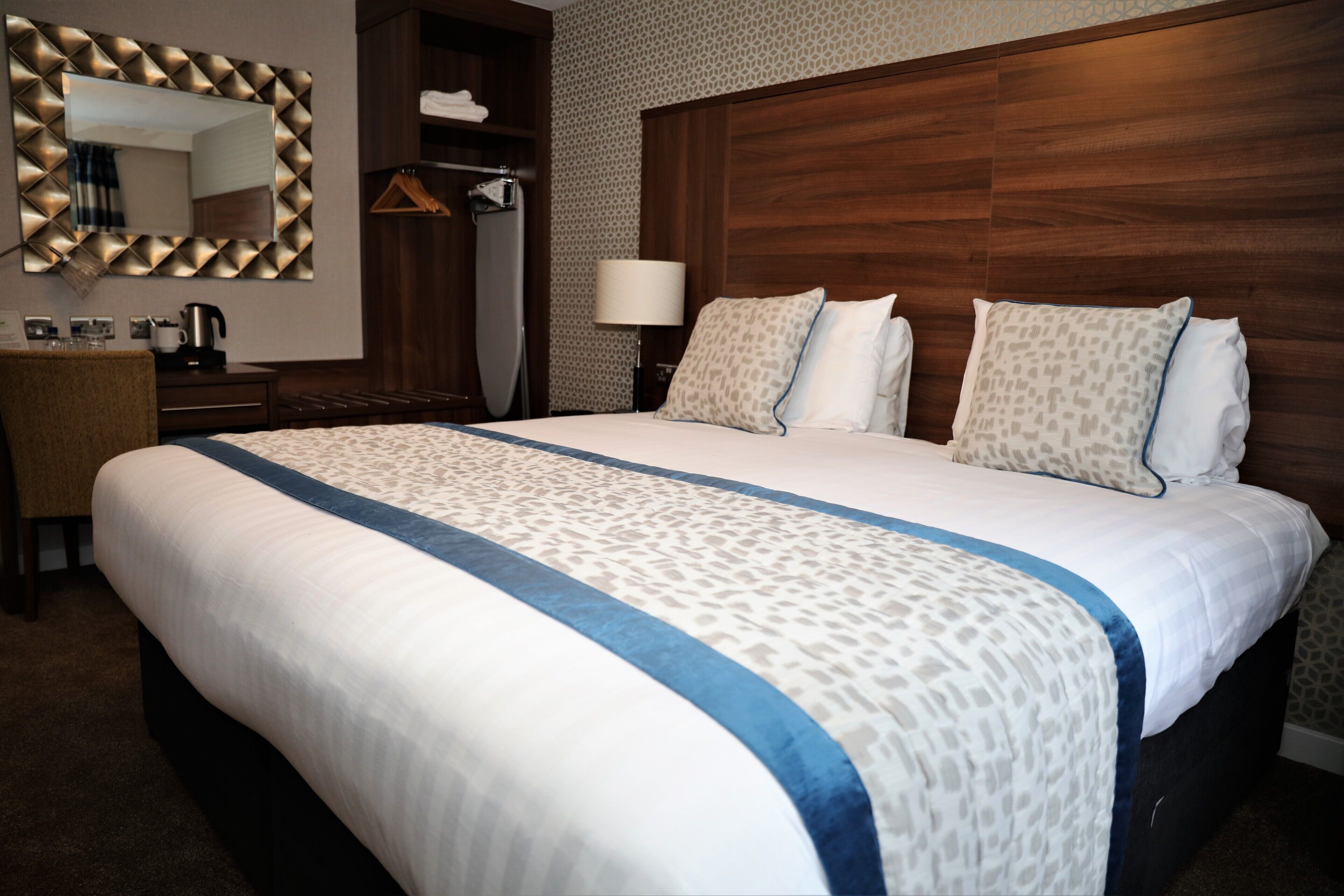 superior double or twin room, 1 king bed | 1 bedroom, premium bedding, blackout curtains, iron/ironing board
