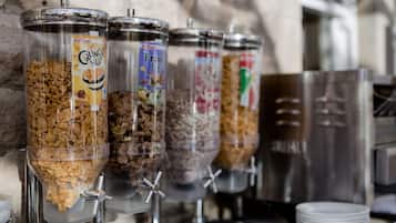 Daily full breakfast (GBP 15.95 per person)