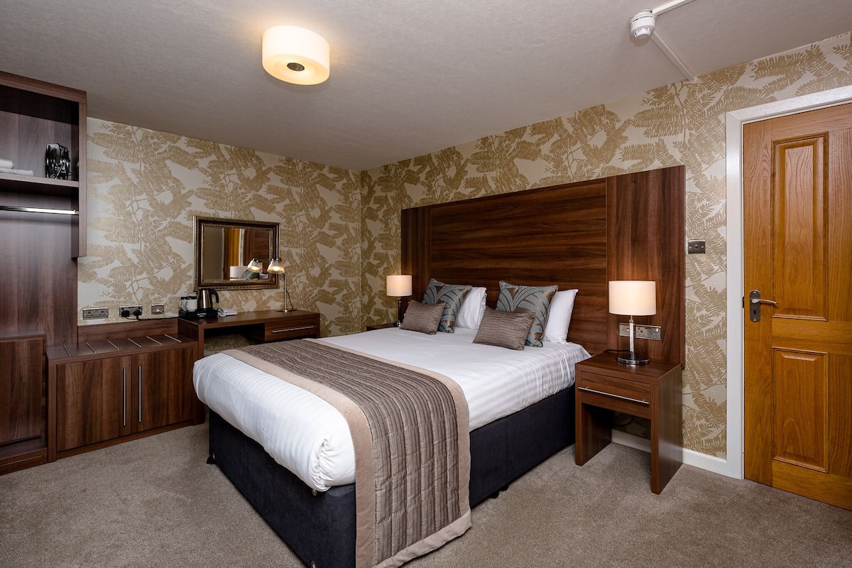 Superior-Zimmer, 1 King-Bett | 1 Schlafzimmer, hochwertige Bettwaren, Verdunkelungsvorhänge