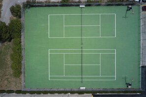 Terrain de tennis