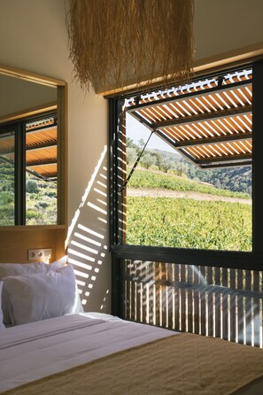 Cottage, 3 Bedrooms | Down comforters, laptop workspace, soundproofing, iron/ironing board - Quinta de Recião (Lamego)