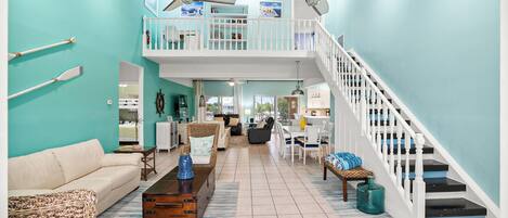 Smart TV, reproductor de DVD, libros, videoteca