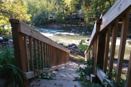 Property grounds. The Riverside Lodge at Chimney Rock