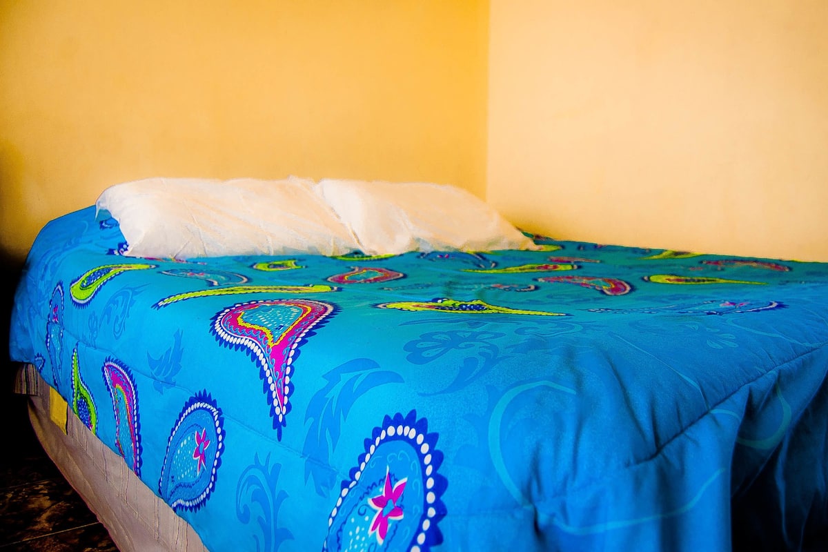 1 habitación, wifi gratis y ropa de cama