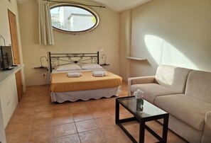 Classic Quadruple Room