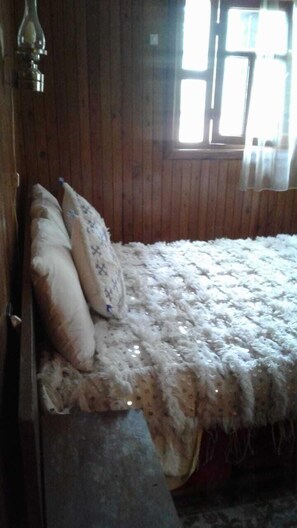 Individually decorated, individually furnished, desk, free WiFi