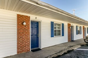 Front of property - White Marsh Motel (White Marsh)