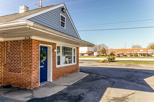 White Marsh Motel