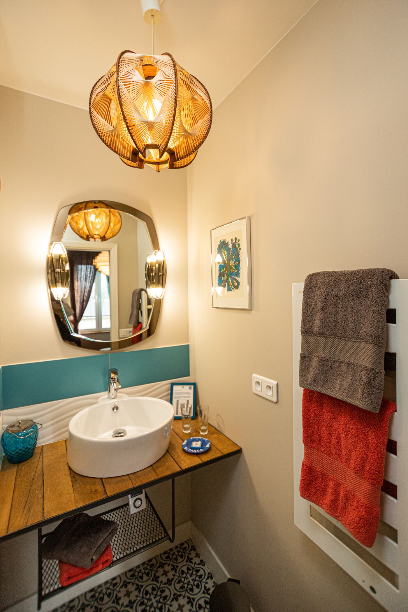 ダブルルーム エンスイート (MPM57) | バスルーム | 環境にやさしいバスアメニティ、ヘアドライヤー、バスローブ、床暖房