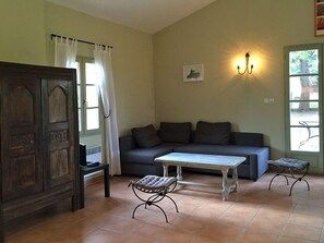 Apartment, Private Bathroom, Garden View (Gîte Le Four à Pain) | Miscellaneous - Gîtes Pech-céleyran (Salles-d'Aude)