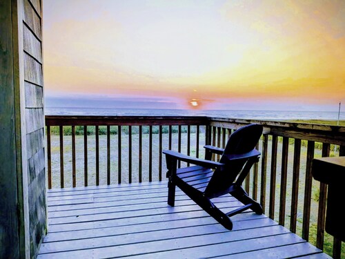 Spring Clamming! Spacious, Serene Grayland Beach Oceanfront! Wifi, Workspaces