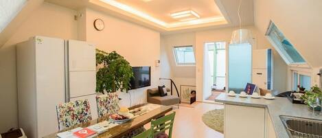 302 (Homestay) | 객실 내 편의 시설/서비스