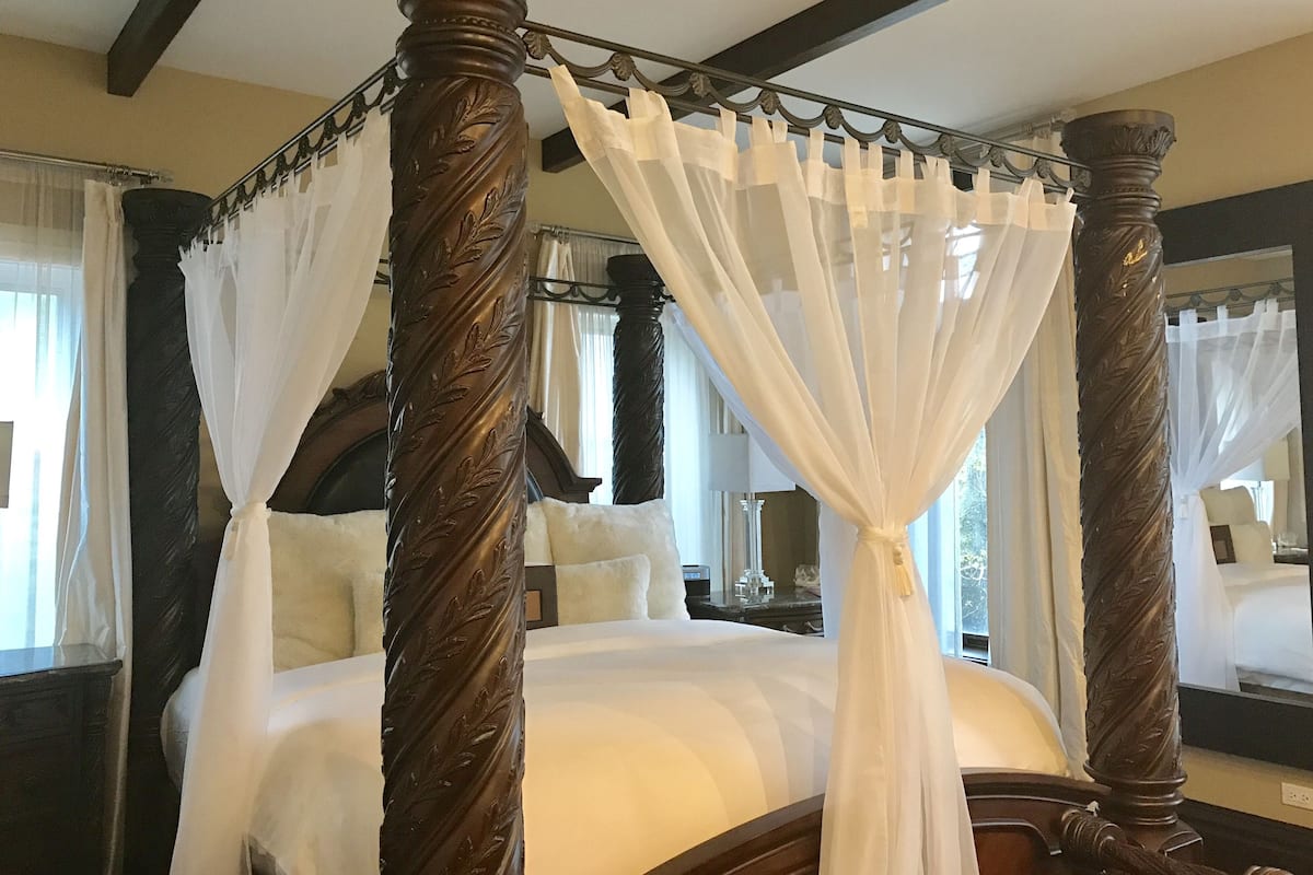 Milan Suite | Egyptian cotton sheets, premium bedding, memory foam beds, in-room safe