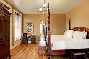 Phòng Suite Executive (Double Suite with Jacuzzi) | Khu phòng khách | TV