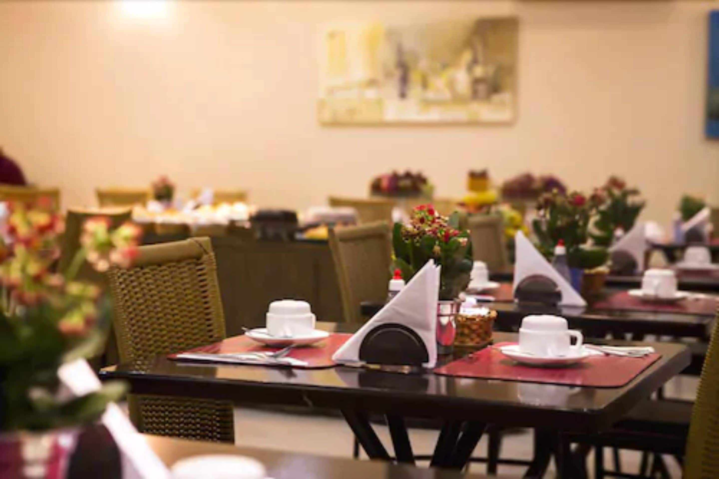 daily buffet breakfast (brl 47 per person)