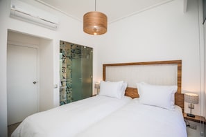2 quartos, quartos à prova de som, Wi-Fi de cortesia, roupa de cama