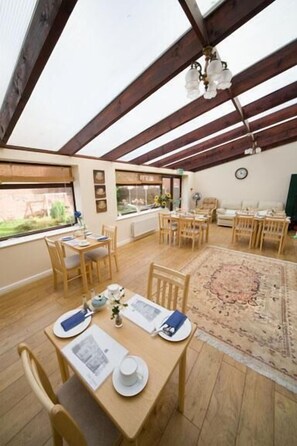 Free daily cooked-to-order breakfast  - Oak House B&B (Oldham)