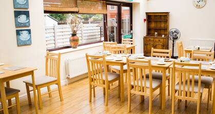 Oak House B&B