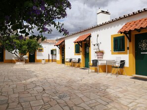 Exterior - Vitória House (Évora)