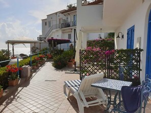Courtyard view - Villa Loreta (Forio)