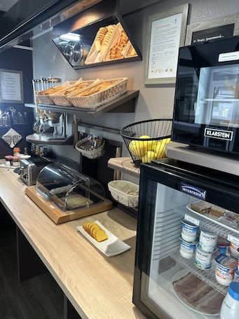 Daily buffet breakfast (EUR 10 per person)