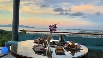 Beach/ocean view