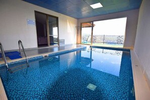 Exclusive Villa 7 Rooms | Bathroom
